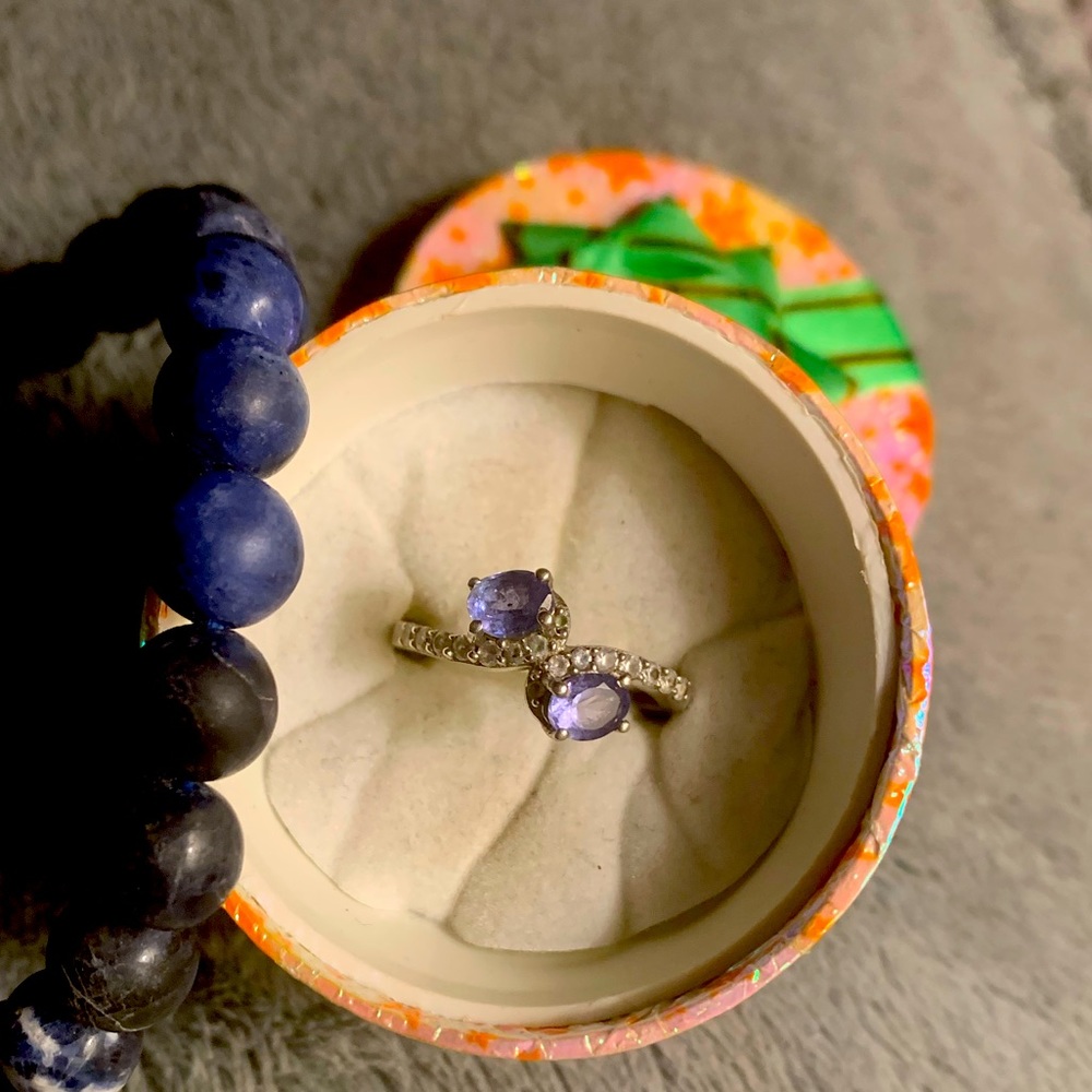Genuine tanzanite and zircon ring 925